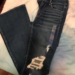 Super cute AEO flares